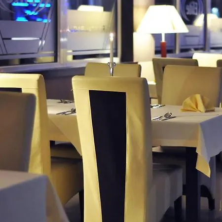 Pojezierze 2* Neustettin