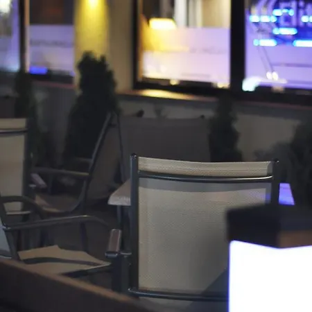 מלון Pojezierze 2*