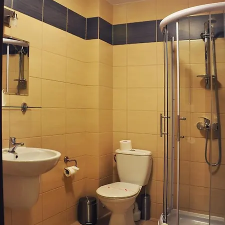 מלון Pojezierze 2*